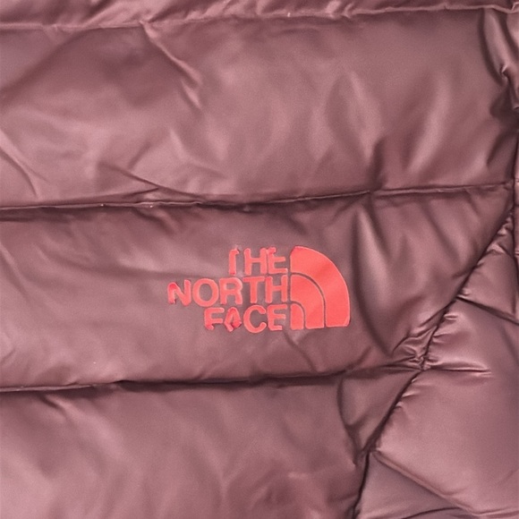 The North Face Women’s Down Puffer Jacket - Picture 6 of 8